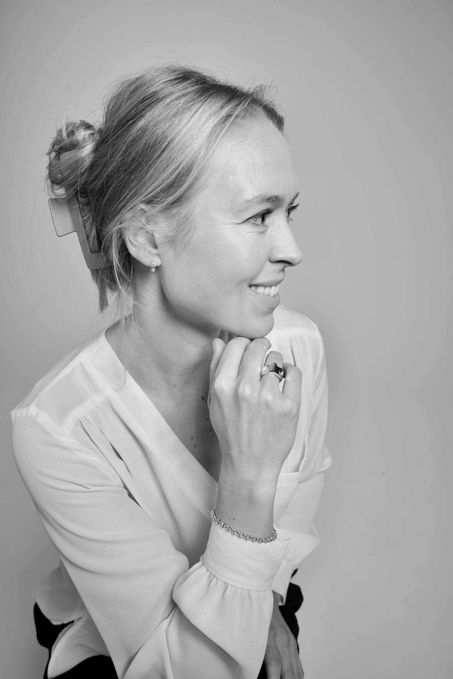 Maxi Star Signet Ring