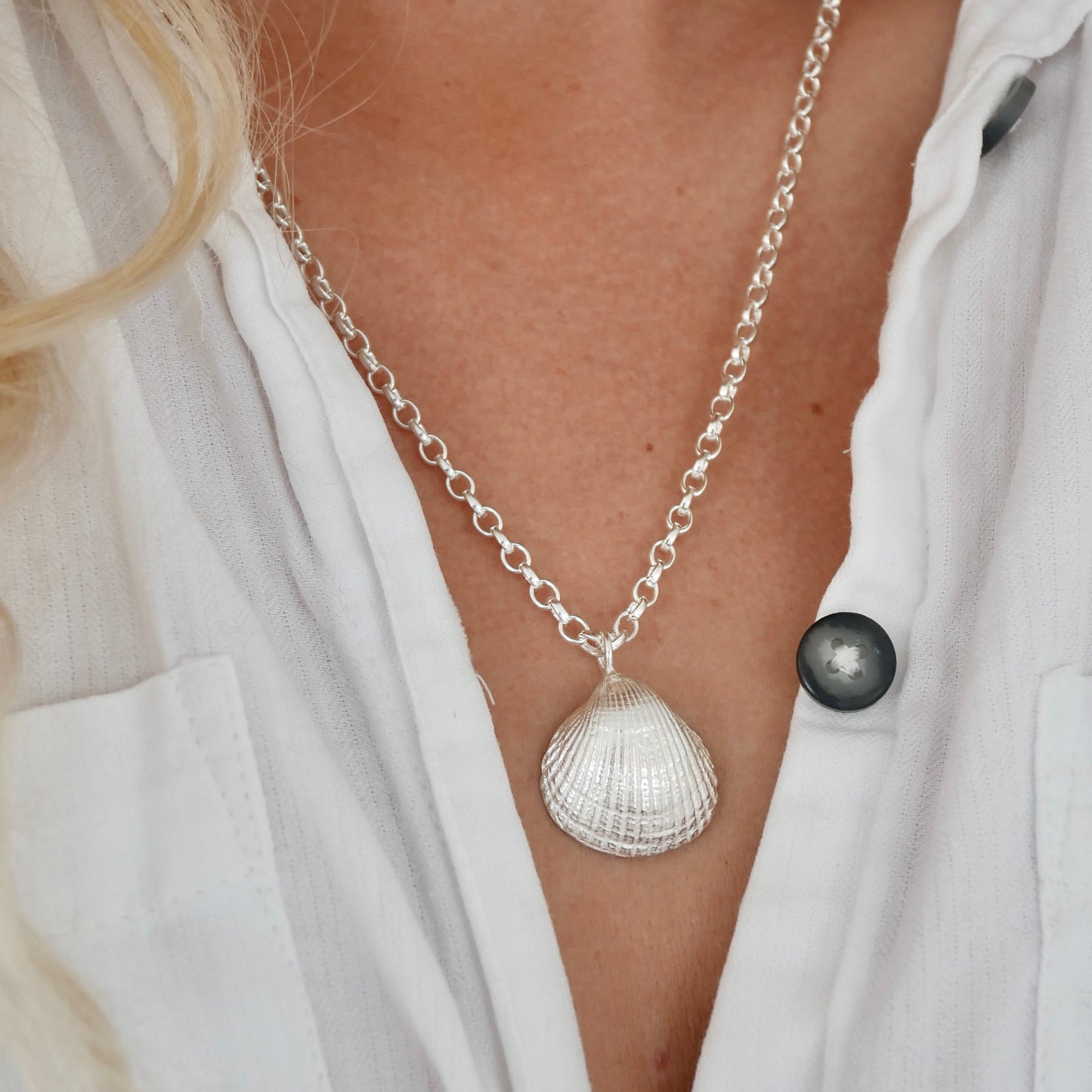 Bamburgh Maxi Shell Necklace - saltandco