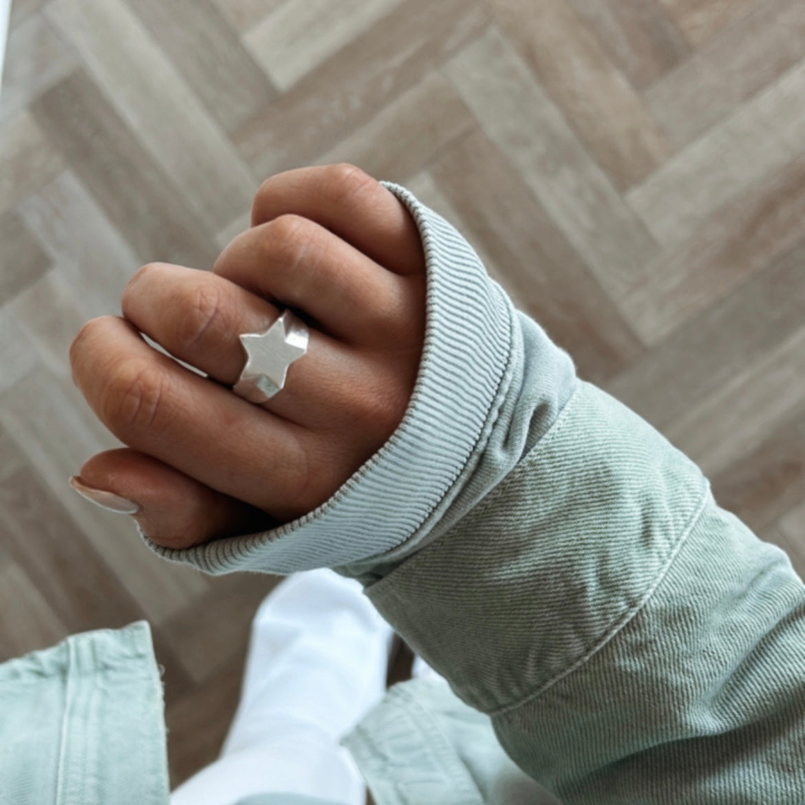 Maxi Star Signet Ring