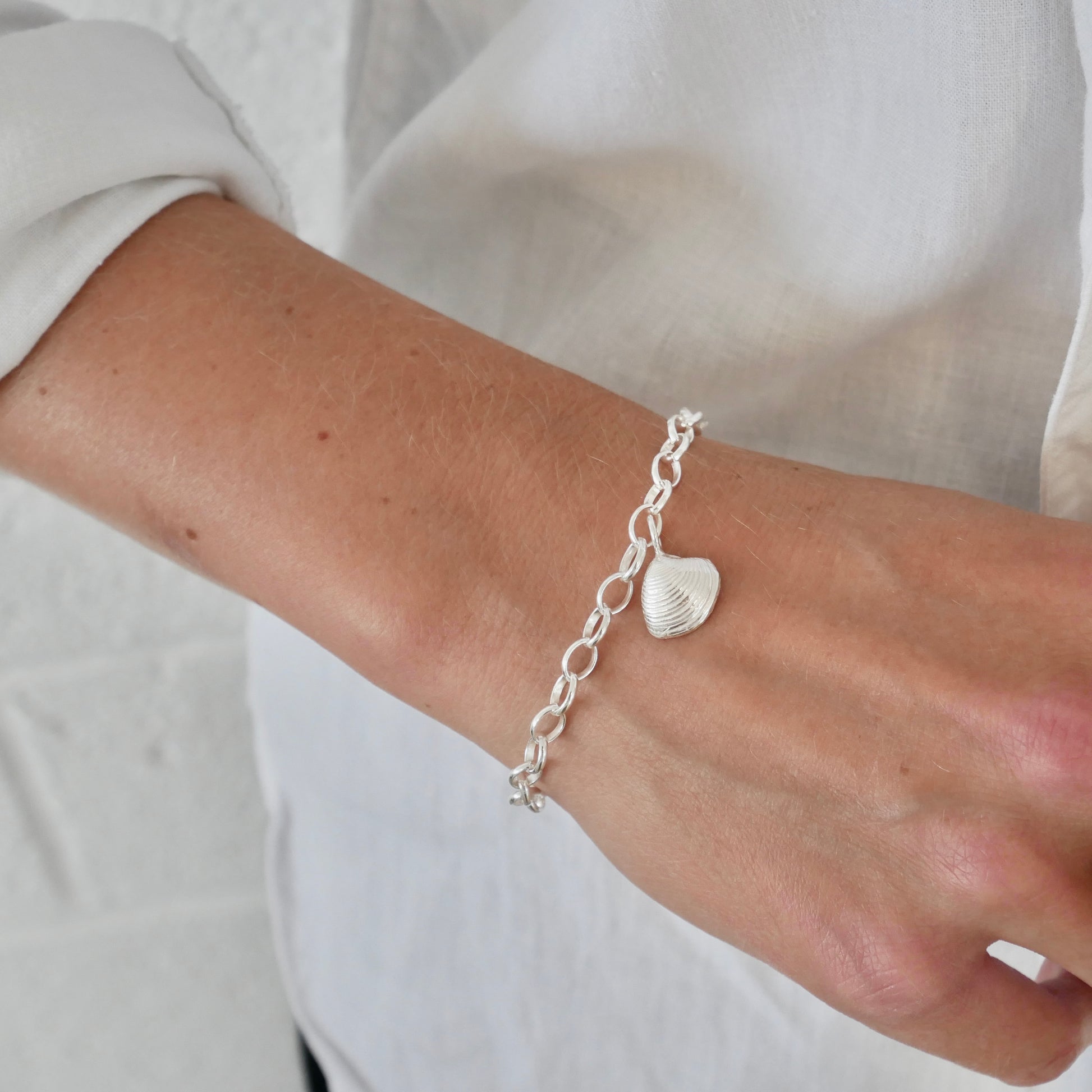 Boulmer Mini Shell Bracelet - saltandco