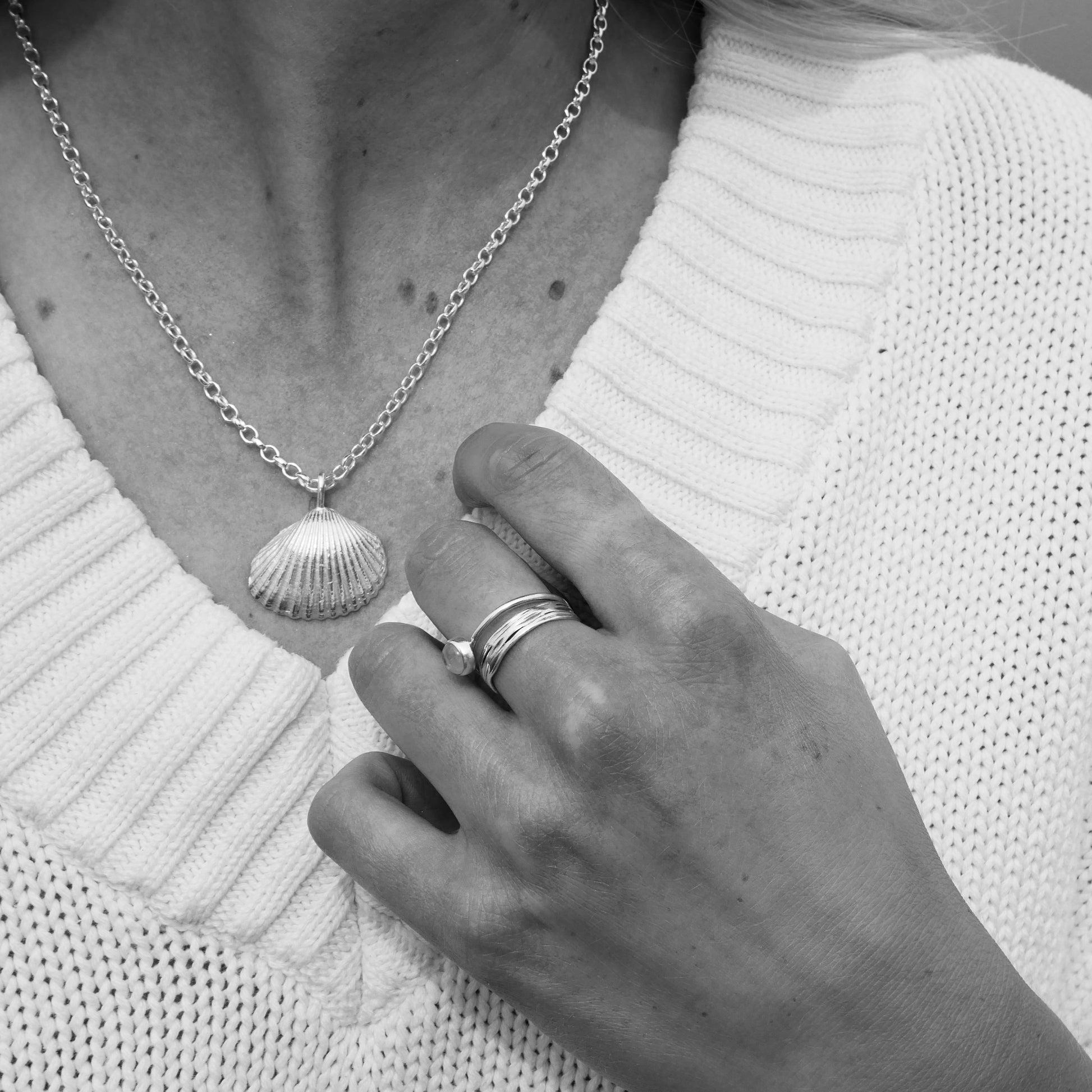 Alnmouth Maxi Shell Necklace - saltandco