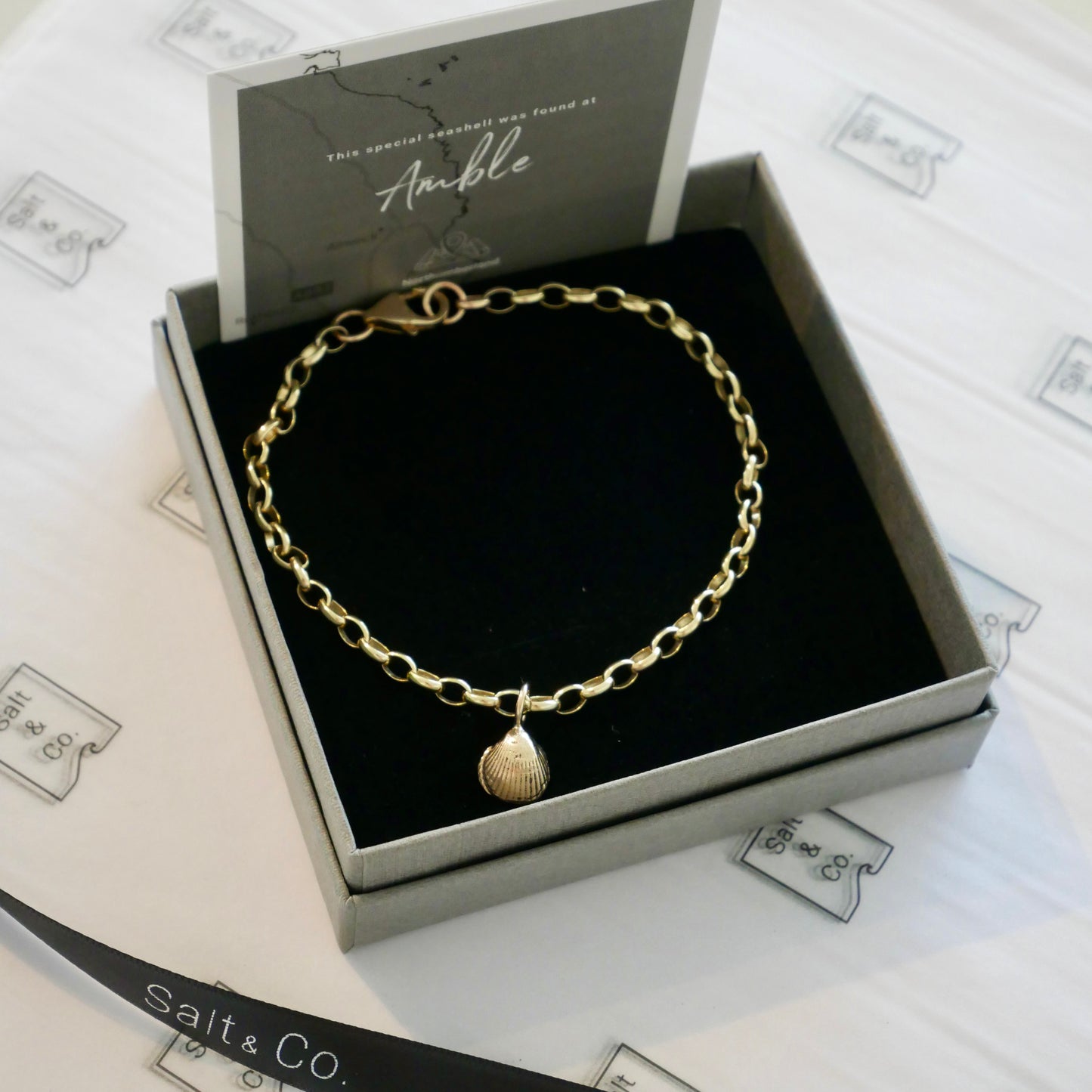 Amble Mini Shell Bracelet, Gold