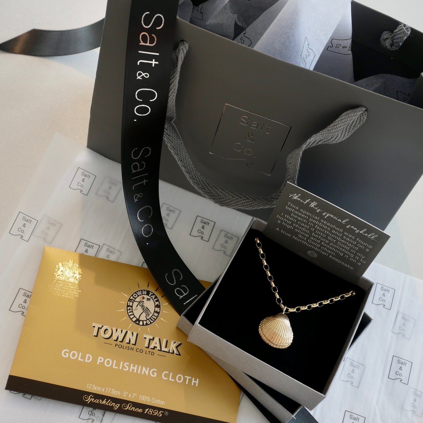 Bamburgh Maxi Shell Necklace, 9ct Gold