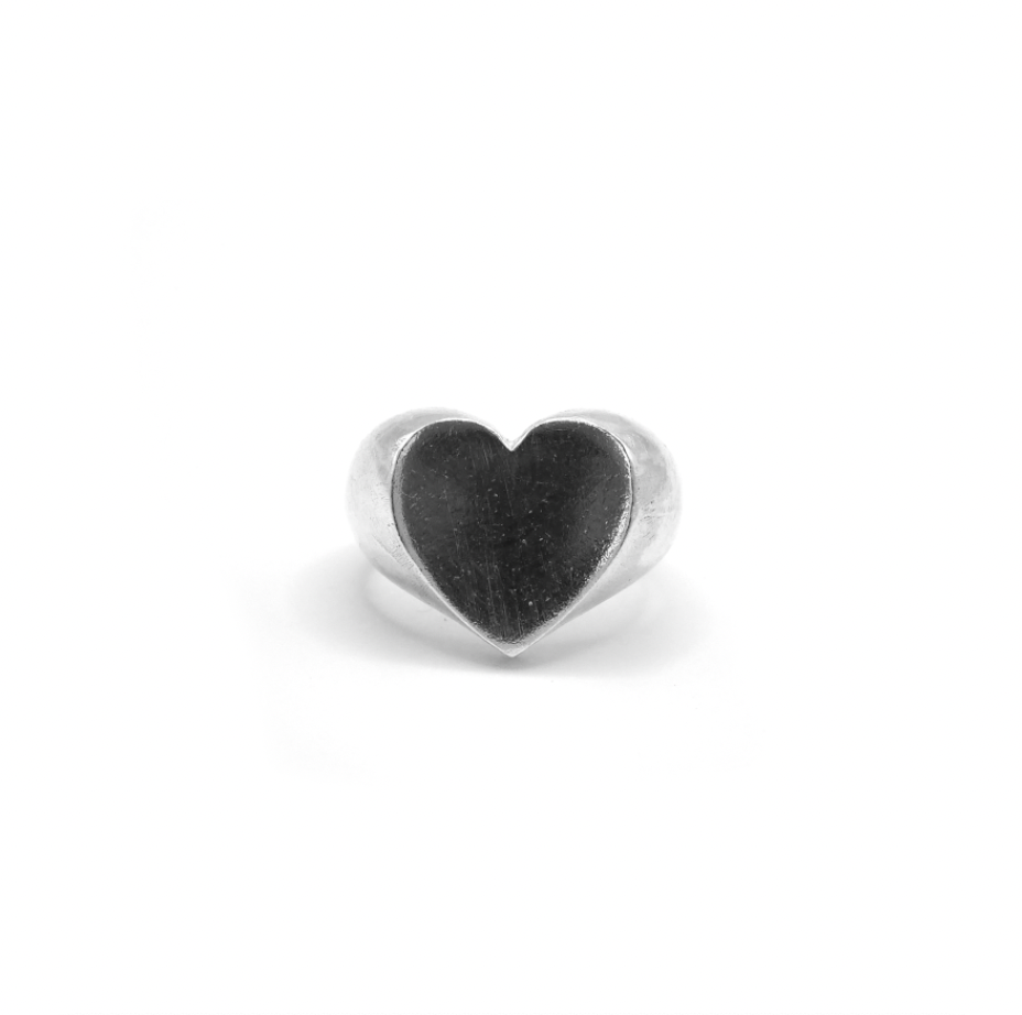 Maxi Love Signet Ring