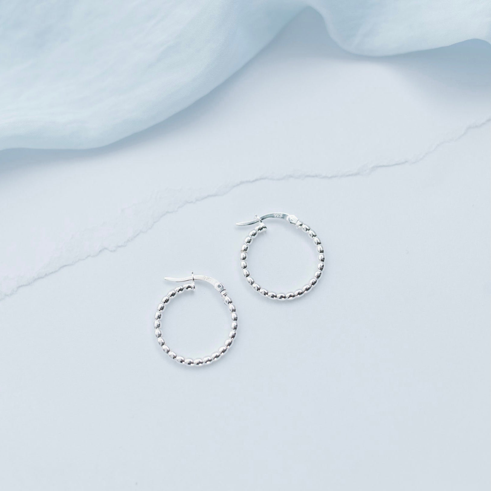Spotted Hoops - saltandco