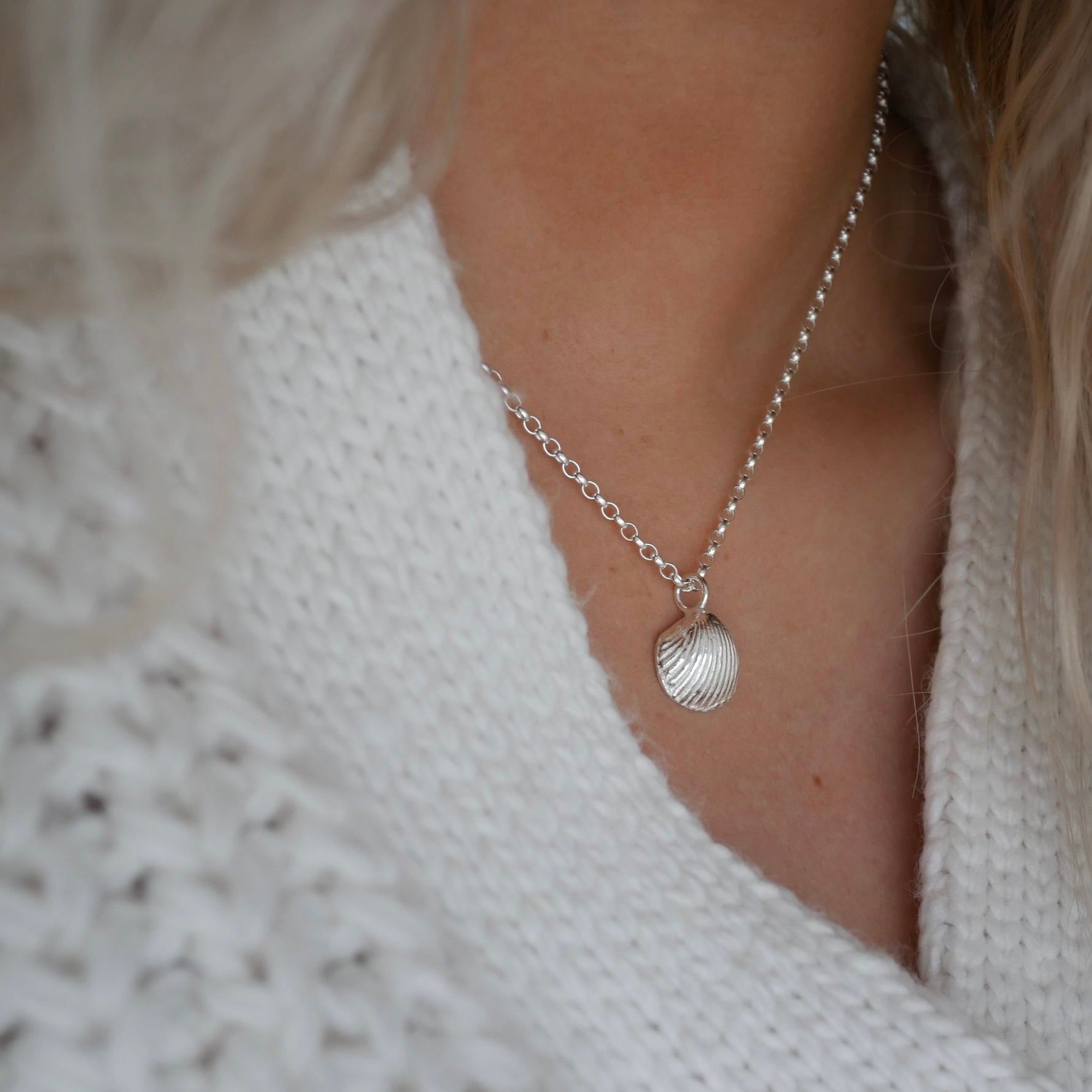 Alnmouth Midi Shell Necklace - saltandco
